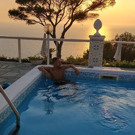 Bb La Guardiia Bed & Breakfast Anacapri  Exterior photo